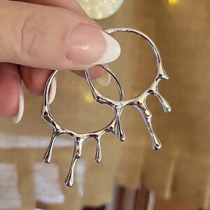 OIL DRIP HOOP EARRINGS